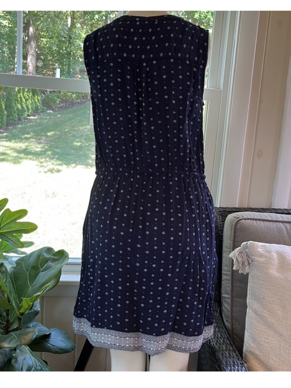 GAP Navy Sleeveless Button-Front Mini Dress with Print - Picture 2 of 4